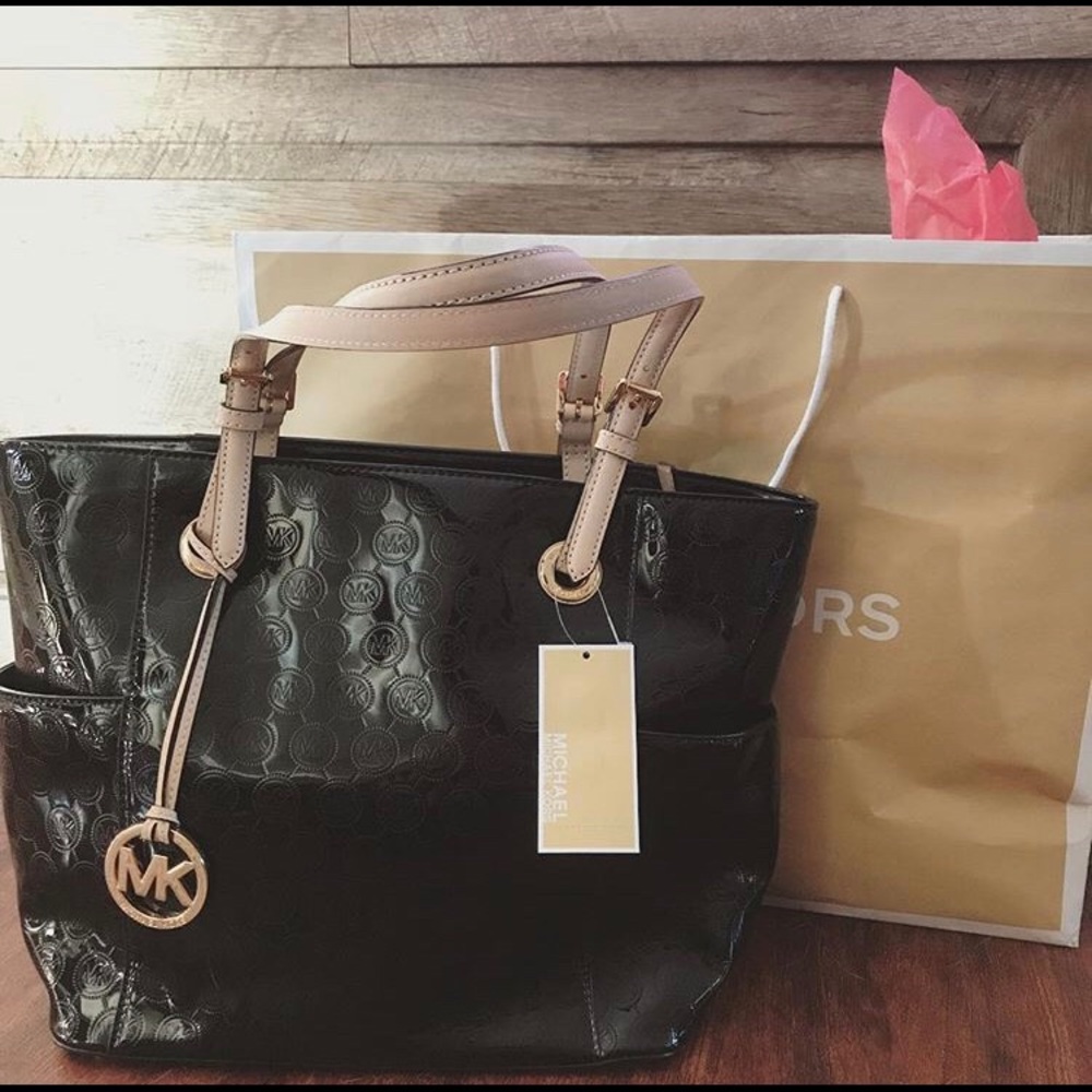Michael Kors purse - Picture 1 of 1